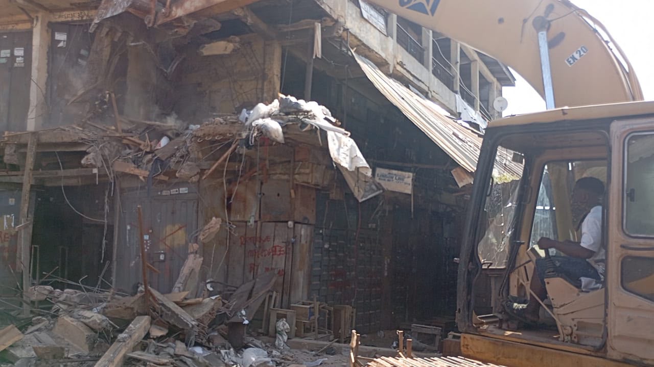 Anambra Government Begins Another Demolition Of Illegal Structures In Onitsha Main Market