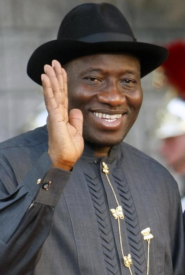 COVID -19 Response: Former President Jonathan Donates Food Items To Ndi Anambra