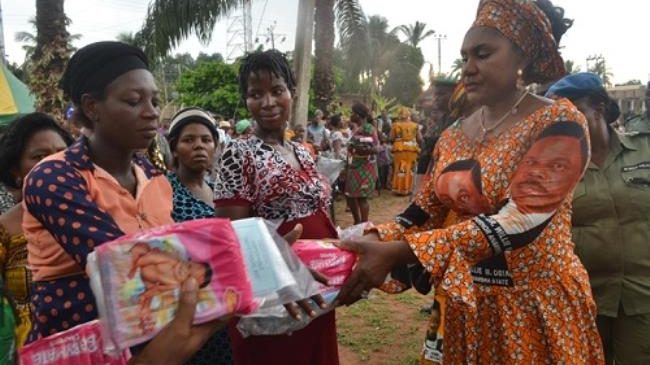 Mrs Obiano Empowers Over 750 Less Privileged Persons At Ihiala,  Ekwusigo Council Areas