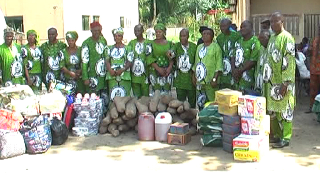 Sub Council Of Knight Of St. Mulumba Donates To Persons Affected By Flood  In Ogbaru