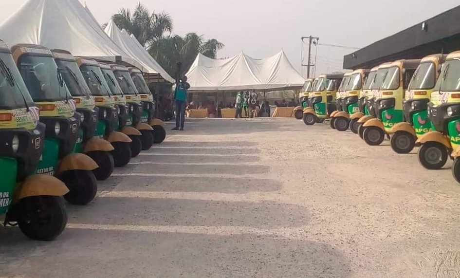 Sen. Victor Umeh Empowers 31 Youths With Tricycles