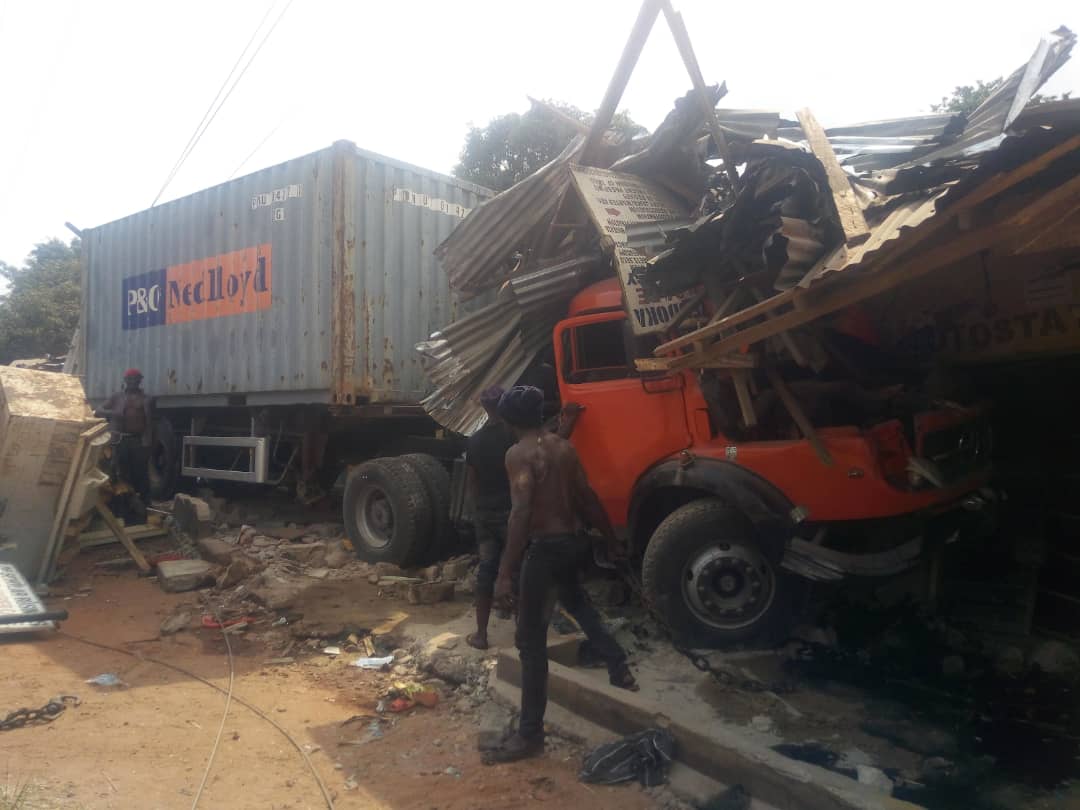 Trailer Crashes Into Shops At Abagana, Kills 2