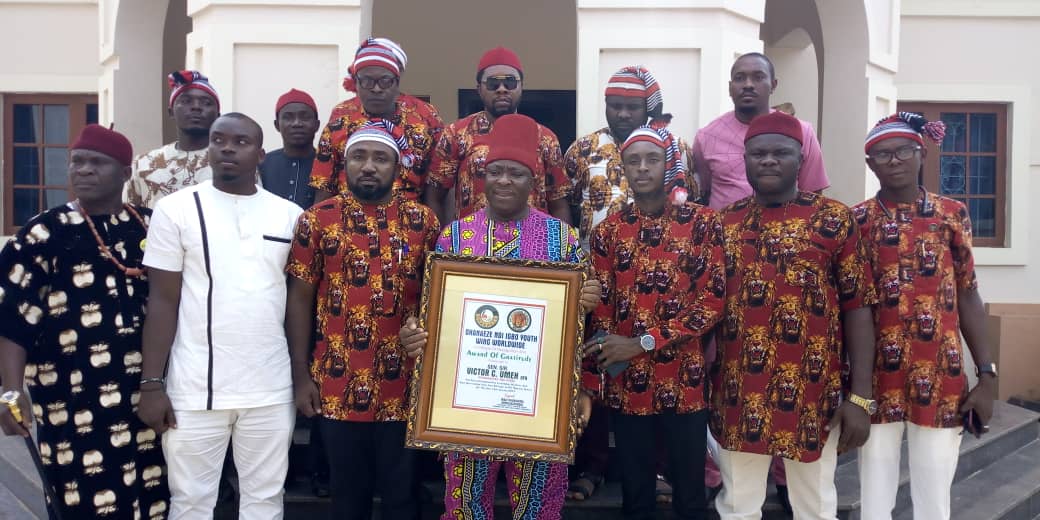 2019: Senator Umeh Asks Igbo Youths To Avoid Being Manipulated By Politicians