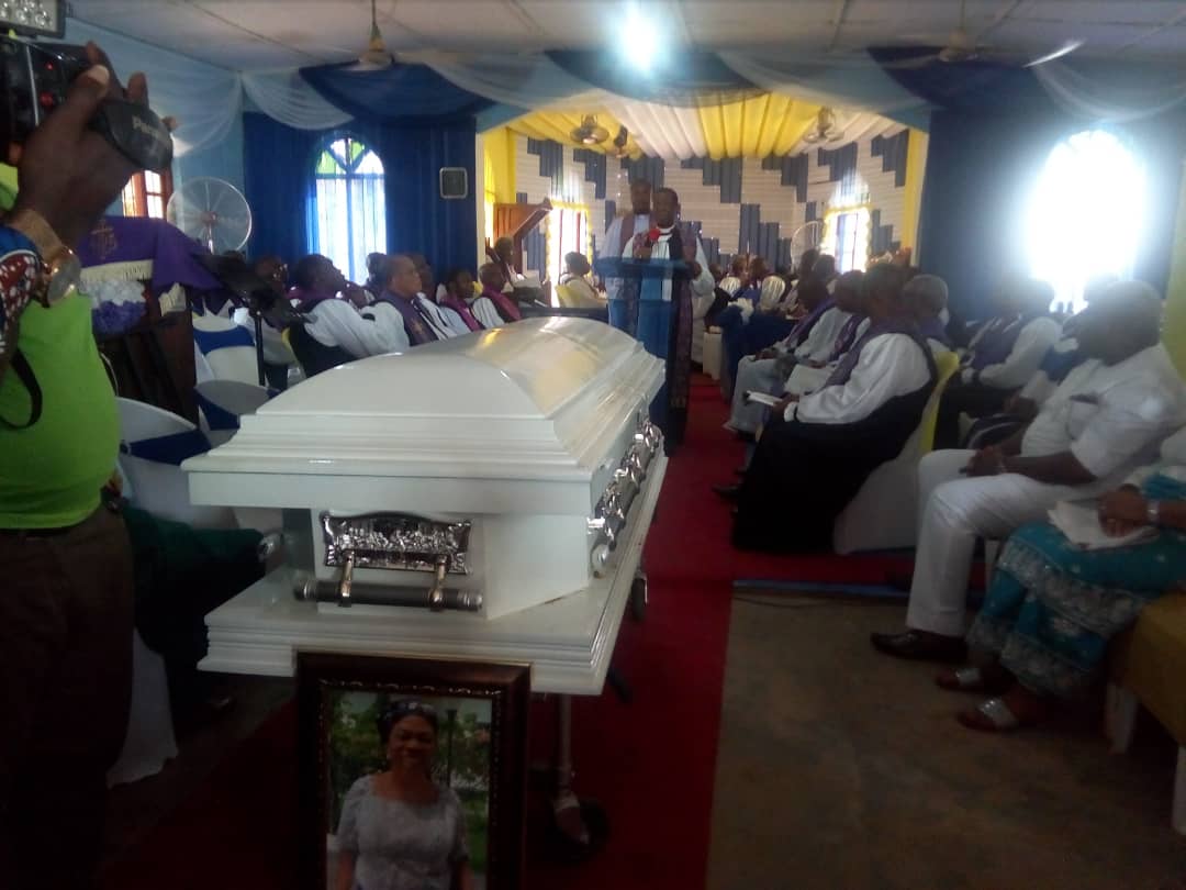 Bishop Ibezim Buries Mother In-law At Ogbaku, Imo state