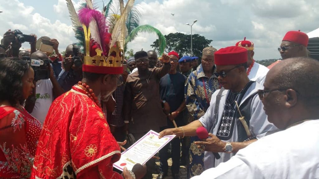 State Government Presents Certificates Of Recognition To Igwe Umunnachi and Igwe Ochuche-Umuodu