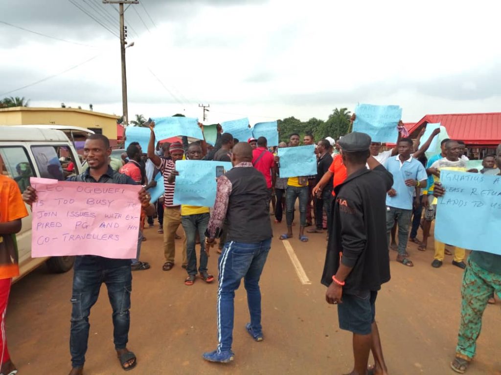 Nando Community Holds Solidarity Rally For Obiano