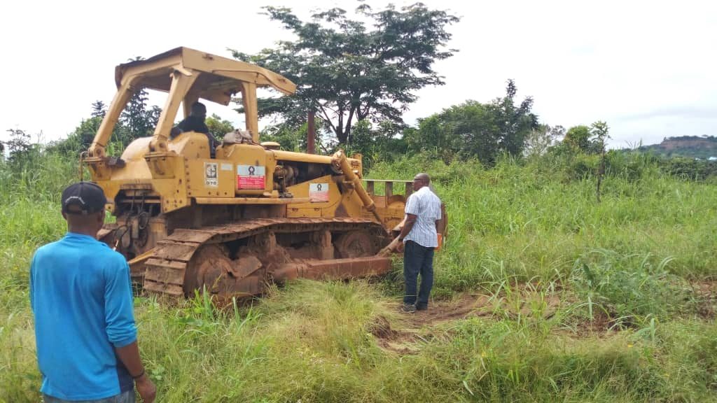 Anambra Govt Demolishes Illegal Structures  In  Isiagu Community, Reclaims Govt Land