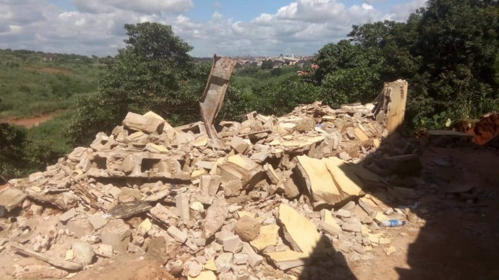 Collapsed Building : Occupants  Cry Out For Assistance