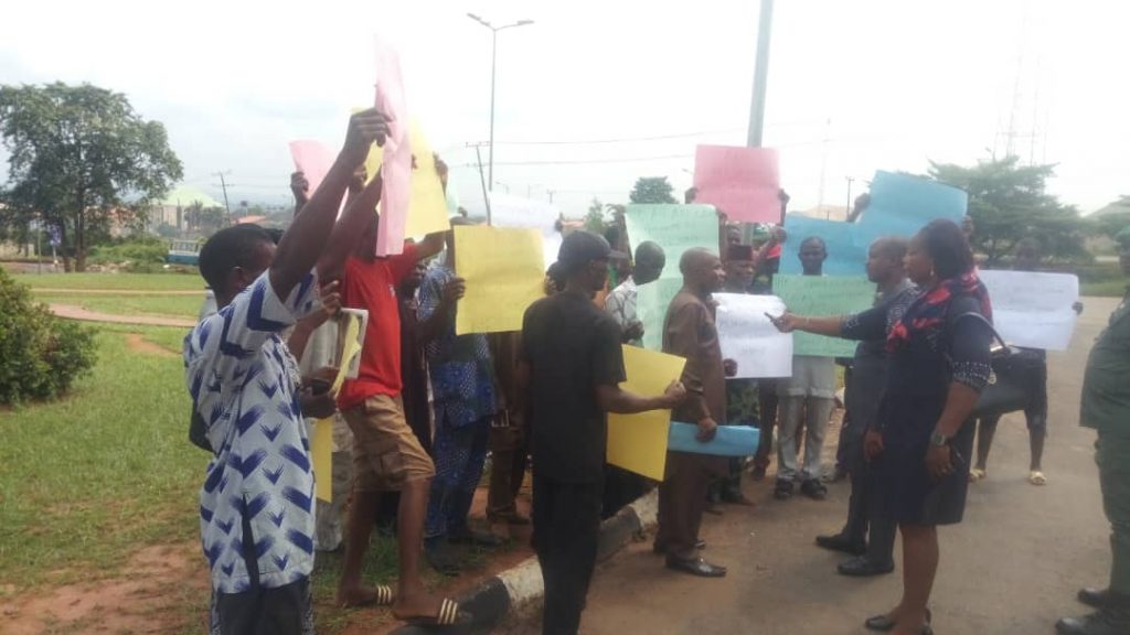 Ugbene Community Protest Traditional Ruler Election,  Calls For Fresh Election