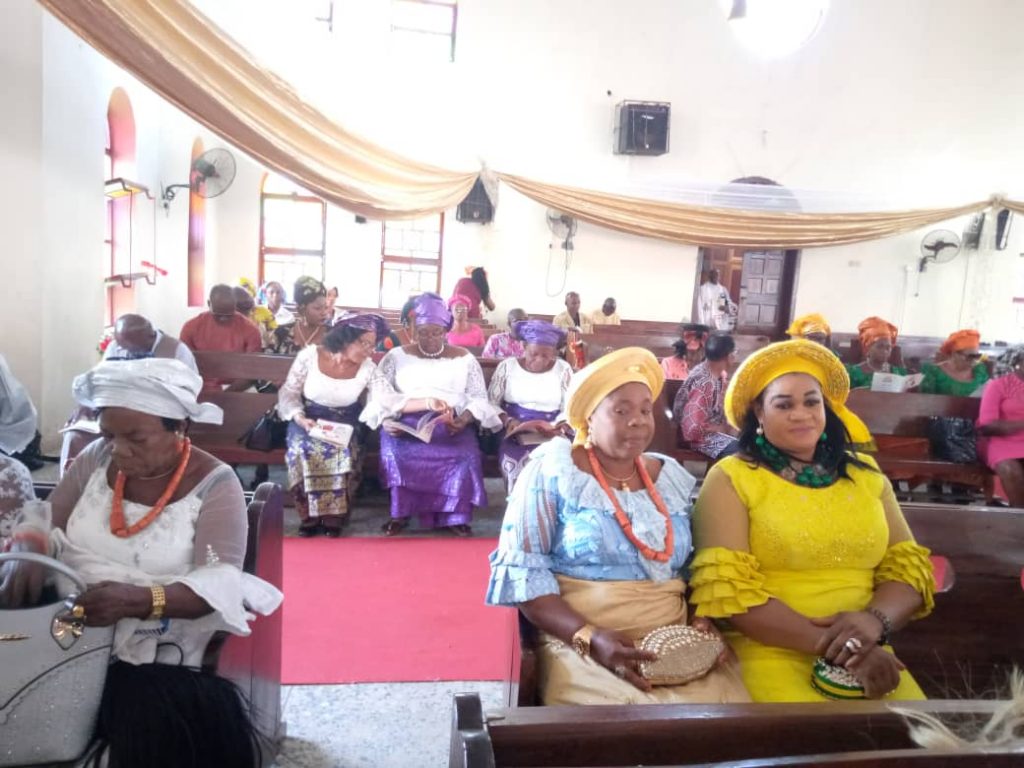 Anambra Deputy Gov. Okeke  Felicitates With Igwe Ekpe Of Enugwu-Ukwu On 50th Wedding Anniversary