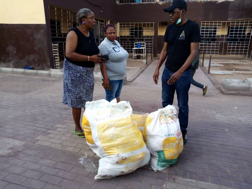 Management Of Lynden Farms Donates Chickens to  Motherless Babies Homes In Awka To Cushion Effect Of Coronavirus Lock – Down.