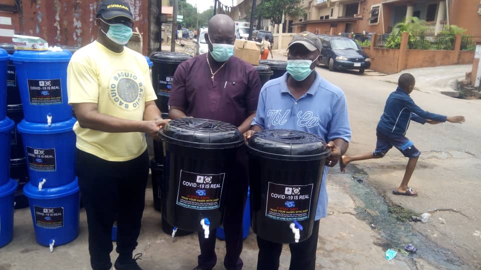 COVID – 19 : Anambra Lawmaker Ibuzo Distributes Hand Washing Materials To Constituents