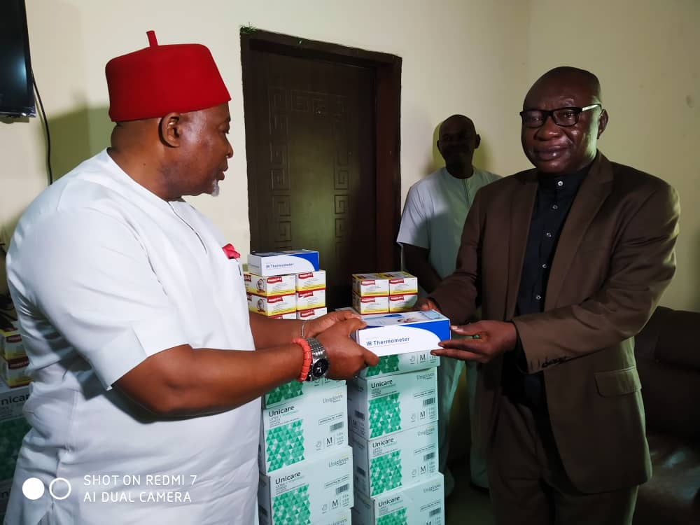 COVID -19: Board Of Directors COOU Teaching Hospital Awka Donates Medical Items To Protect  Personnel