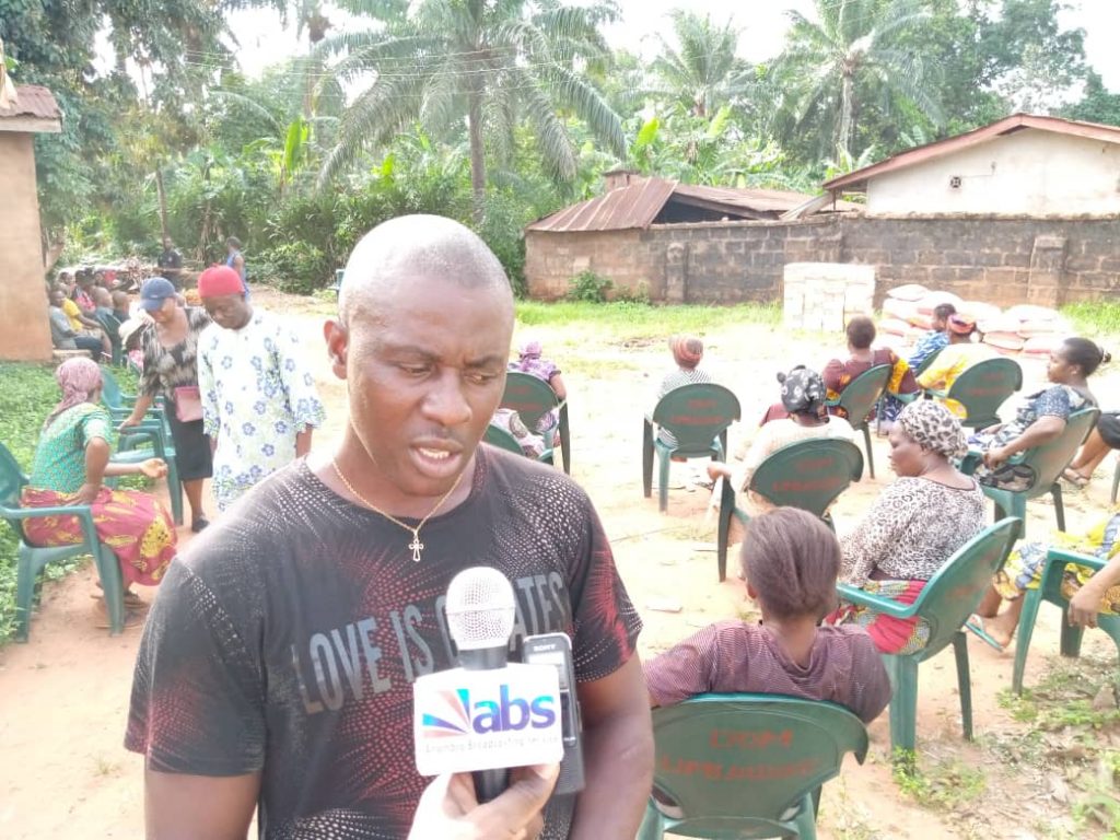 Dennis Okafor  Distributes Food Items To Umuadaike Kindred, Orofia Village, Abagana, Njikoka Council Area