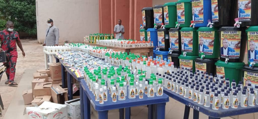 Coronavirus : Anambra Lawmaker Ezeudu  Distributes Sanitary Materials To Communities,  Markets