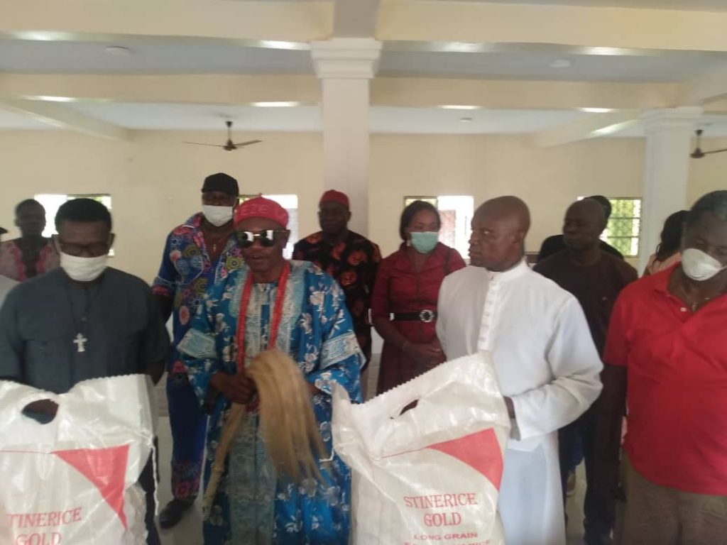 Ikechukwu Nwozor Distributes Food Items To Indigent Persons In Umuawulu Community