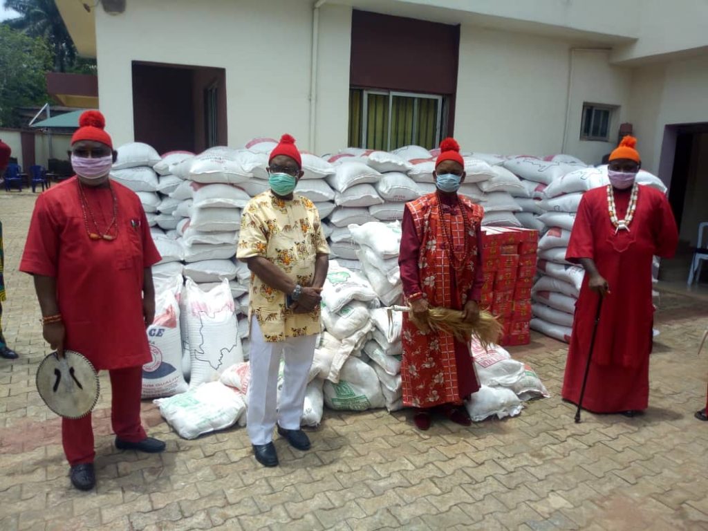 Igwe Obidiegwu Of Ihiala Distributes Food Items To Communities