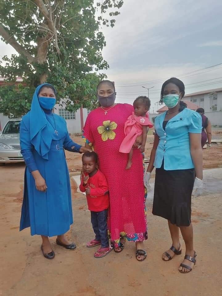 Anambra Commissioner For Women Affairs Lady Mezue Rescues Two Infants And Their Mentally Challenged Mother