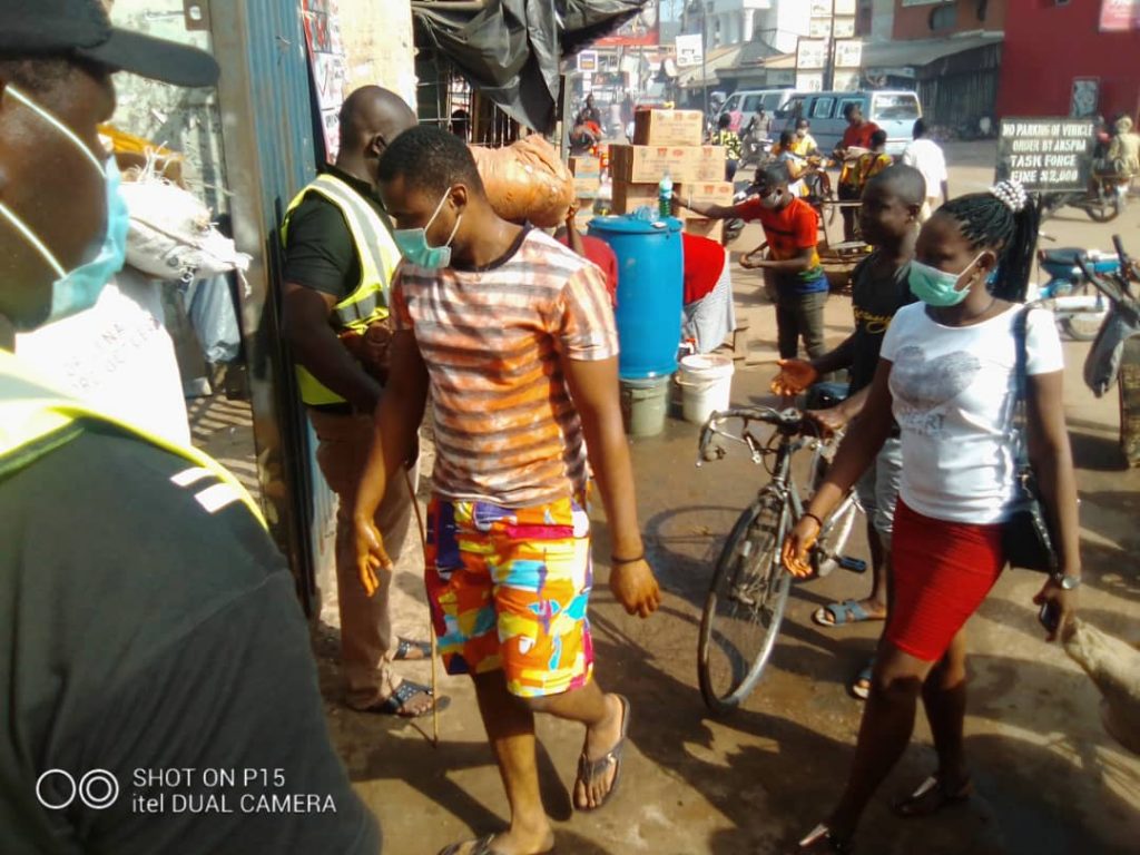 Markets In Nnewi Commend Obiano For Easing Lockdown, Comply With COVID -19 Safety Measures