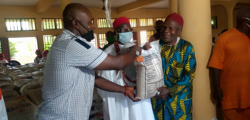 People Of Ezinifite In Diaspora Distribute Palliative To Community Members At Home