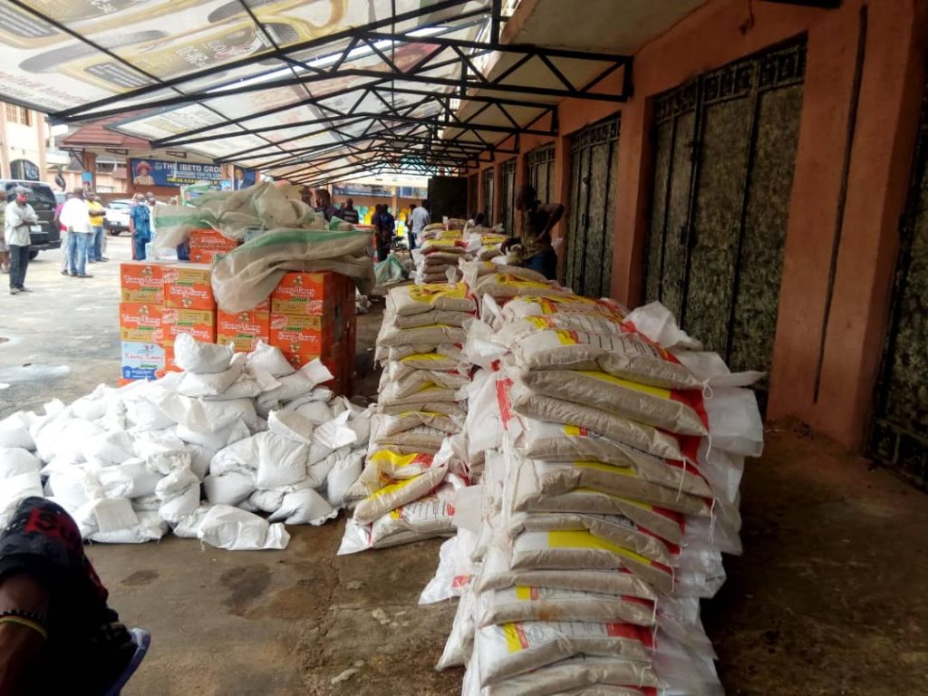 NUSA  Distributes Palliative Foodstuffs To 560 Vulnerable People In Nnewi