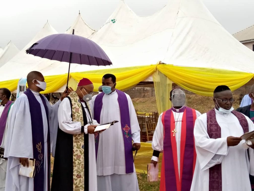 Late Aneze Chinwuba Laid To Rest At Umubele Awka