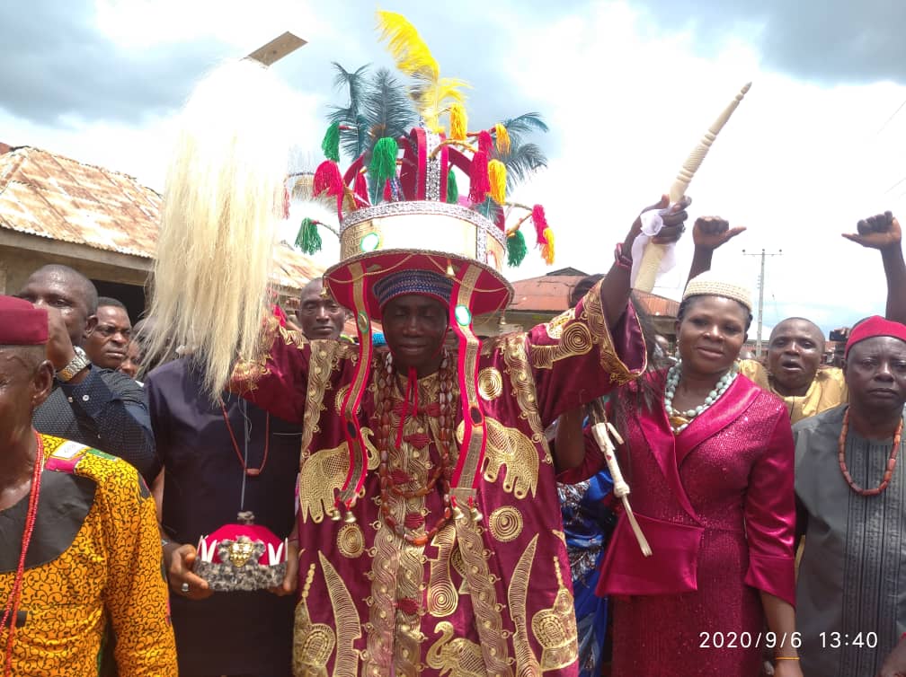 Mkpunando Aguleri Enthrones New Traditional Ruler Igwe Mbanefo