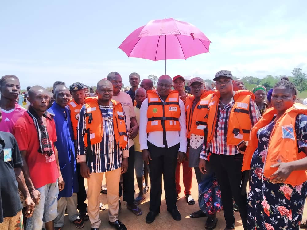 Nwofia Gives Succour To Flood Displaced Persons In Anambra West