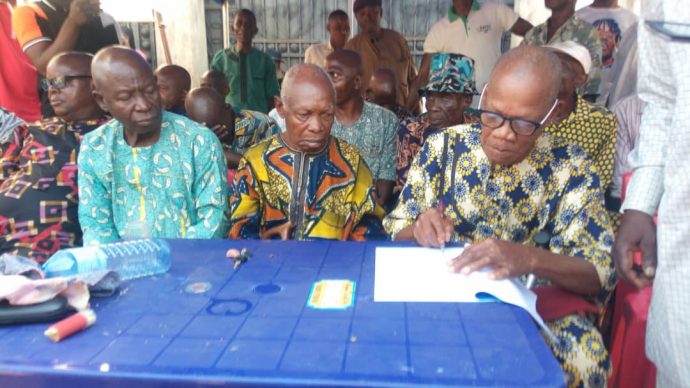 Isu And Ezelle Villages Oba Idemili South Council Area Sign Peace ...