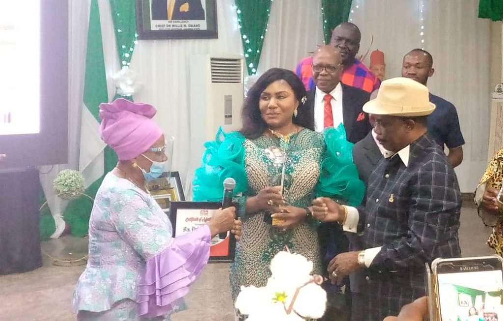 Obiano,  Others React To Mrs Obiano’s  Sun Newspaper Most Supportive First Lady Award