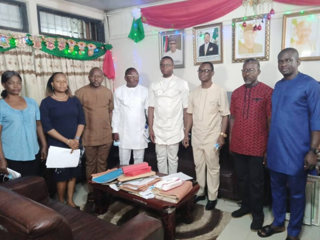 ALL4One Friends Club Of Nigeria Pays Hospital Bills For  14 Patients At Nnamdi Azikiwe University Teaching Hospital, Nnewi