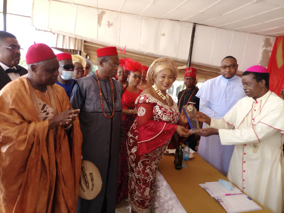 Bishop Ezeokafor Visits St. Simon”s  Parish Ukpo, Dunukofia Council Area, Urges Fathers To Uphold Honesty, Integrity