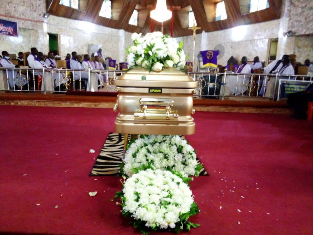 Family Members, Friends, Well Wishers Mourn Ezinne Uche Iyiegbu At Oba, Idemili South Council Area 