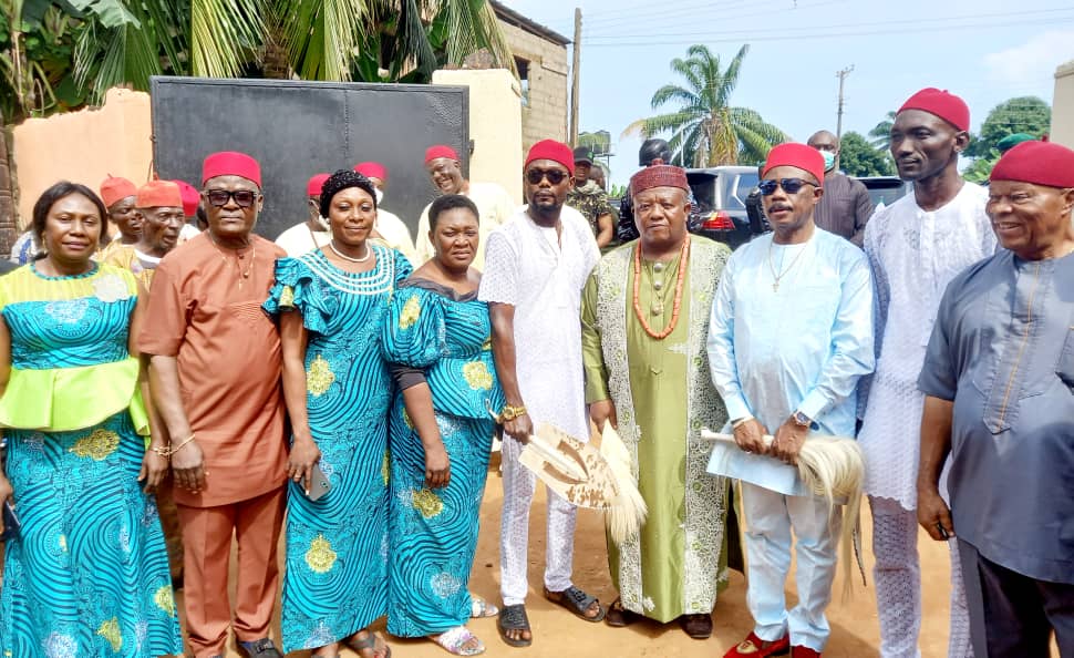 Obiano Consoles Ogbunike Community, Ekwegbalu Family Over Death  Of Sunday Ekwegbalu