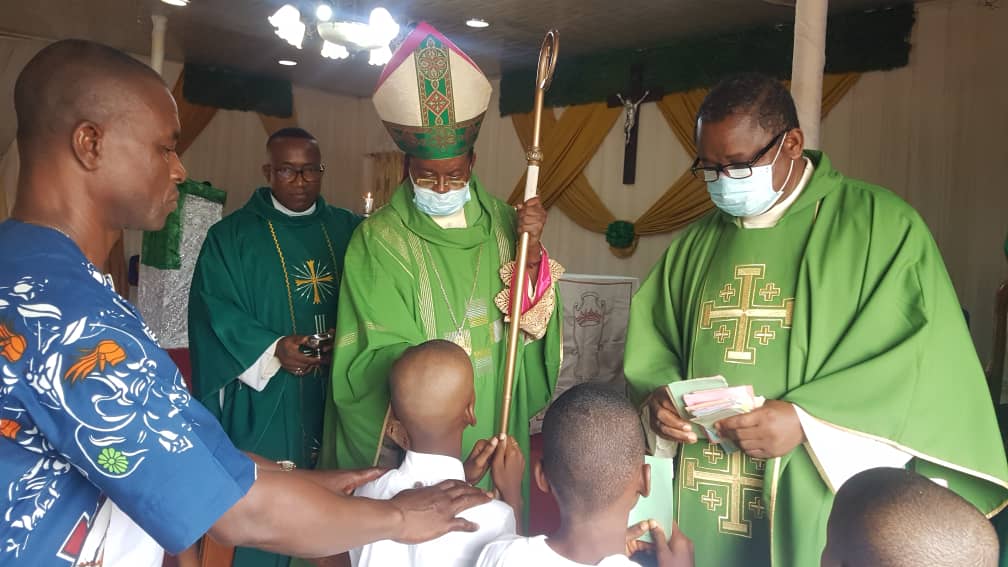 Bishop Ezeokafor Visits St. Francis Of Assisi Parish Amikwo Awka, Urges Christians To Promote Charity