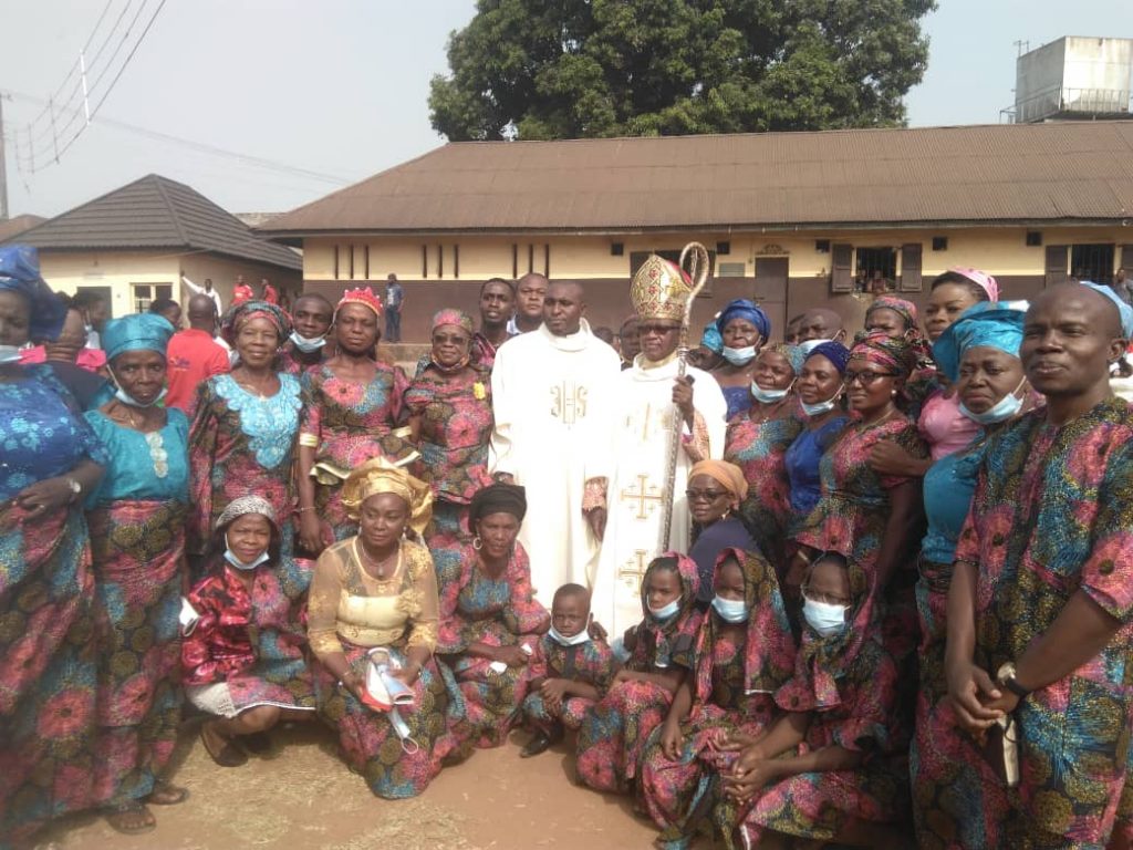 Archbishop Okeke Celebrates Christmas With Inmates Of Correctional Centre Onitsha