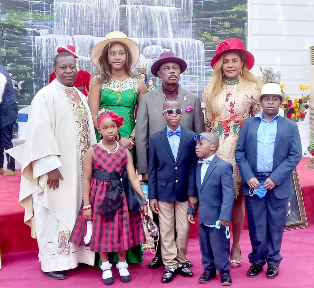 Obiano, Family, Others  Celebrate Christmas With Holy Mass At Aguleri, Anambra East Council Area