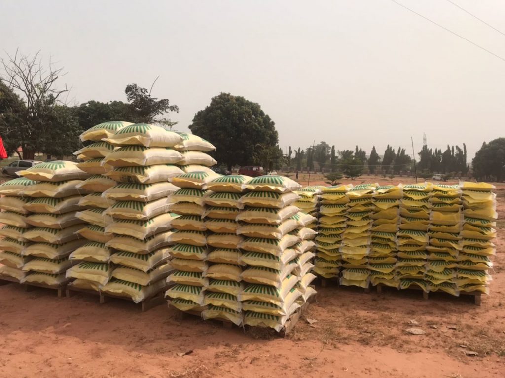 Yuletide : Wisdom Pack Anambra Rice Holds Promotional Sales In Awka, Offers 25℅ Discount On Bags Of Rice