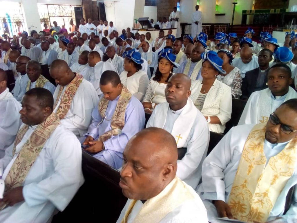 Bishop Nwokolo Of The Niger Diocese Collates 6 Archdeacons, 8 Canons At All Saints Cathedral Onitsha