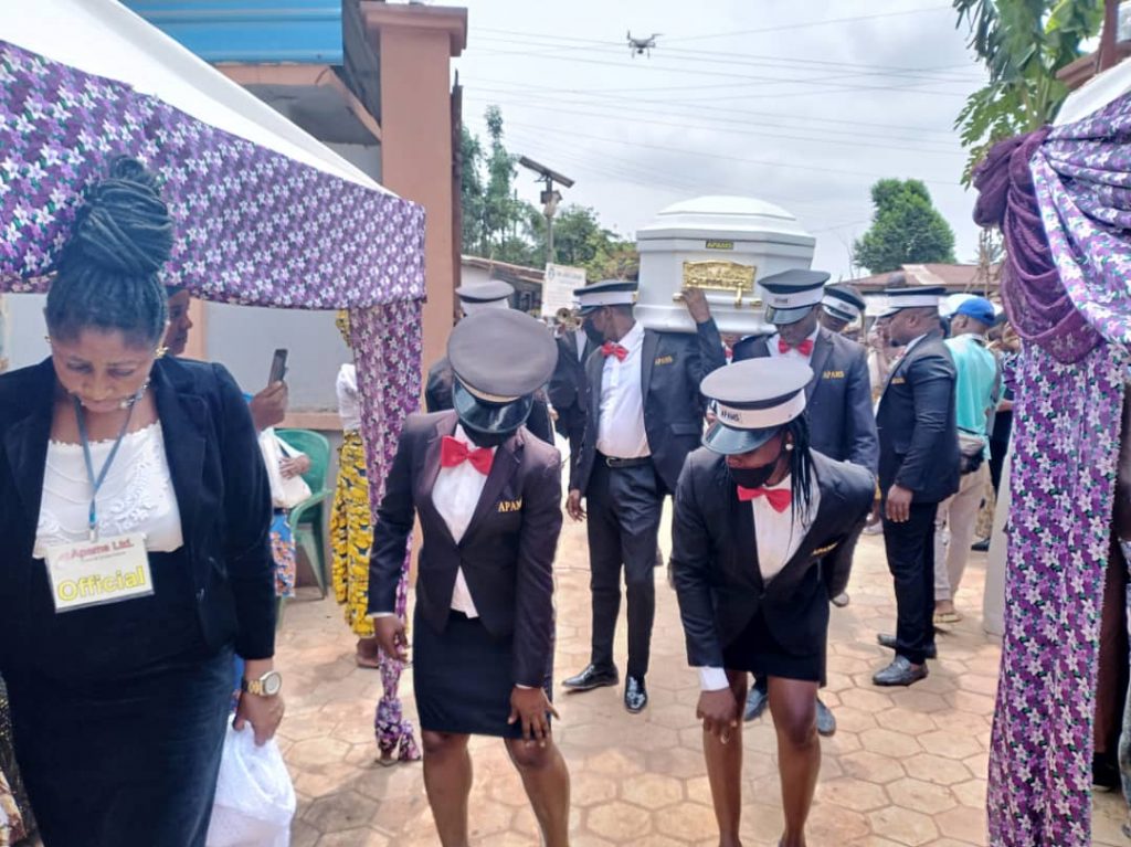 Madam Roseline  Obiora Laid To  Rest At Etiti Village, Enugwu – Agidi Njikoka Council Area