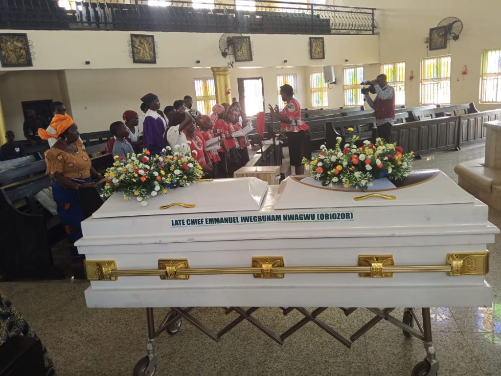 Emmanuel  Nwagwu Buried At Nri Anaocha Council Area