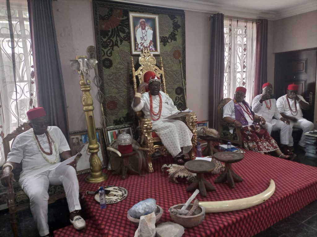 Nri Clan   Inaugurates  Ezumezu Umunri  At Enugwu – Ukwu Njikoka Council Area