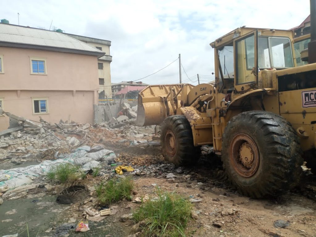 Anambra State Govt Demolishes Illegal Structures At Oba , Onitsha