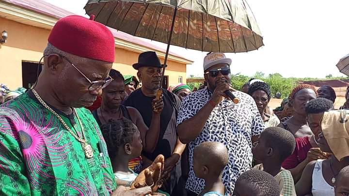 Flood  :  ASATU Visits Displaced Persons, Pledges To Donate Farm Inputs, Others