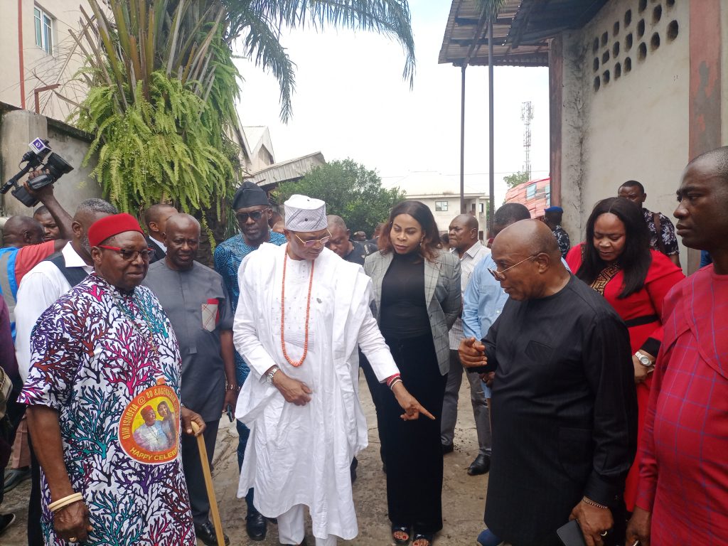 Flood : MAN Visits  Harbor-Bridge Head Industrial Layout Onitsha To Access Damage