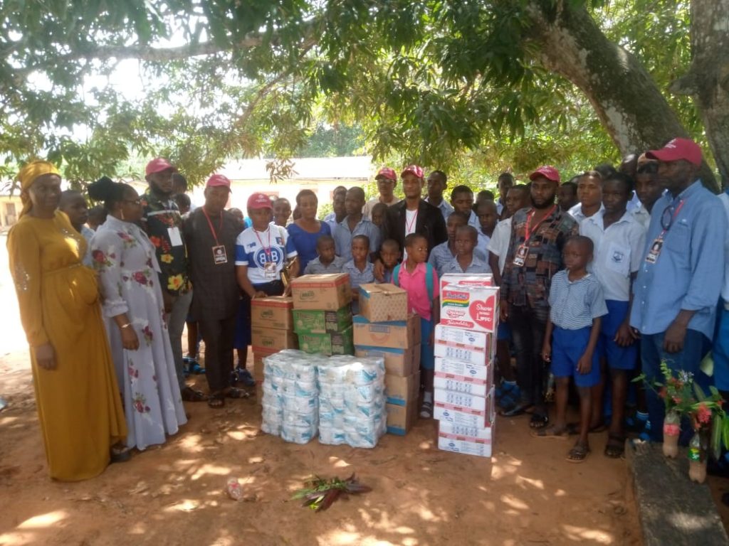 Students In Owerre – Ezukala ,Isulo Communities Orumba South Council Area Receive Scholarship, Empowerment From Chimezie Ononye Foundation