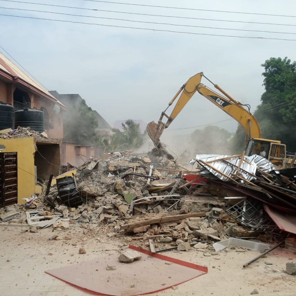 ANJET Destroys Illegal Structure At Federal Housing Estate Trans-Nkisi, Onitsha