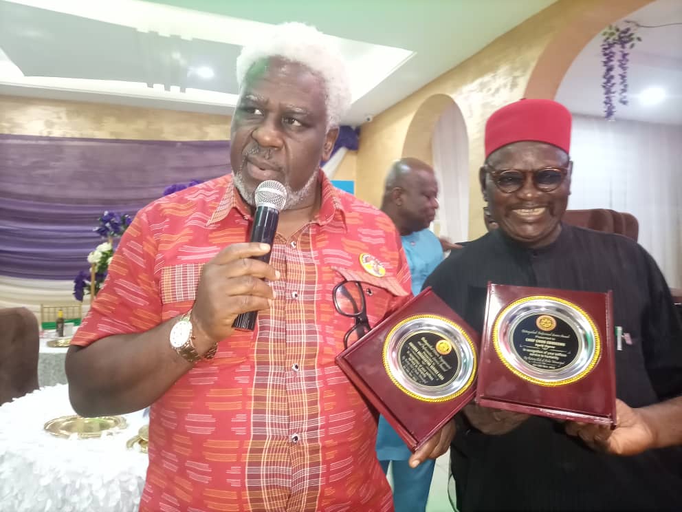 Rotary Club  Awka Municipal Presents  Awards  To ABS, Establishment MD Obidiegwu