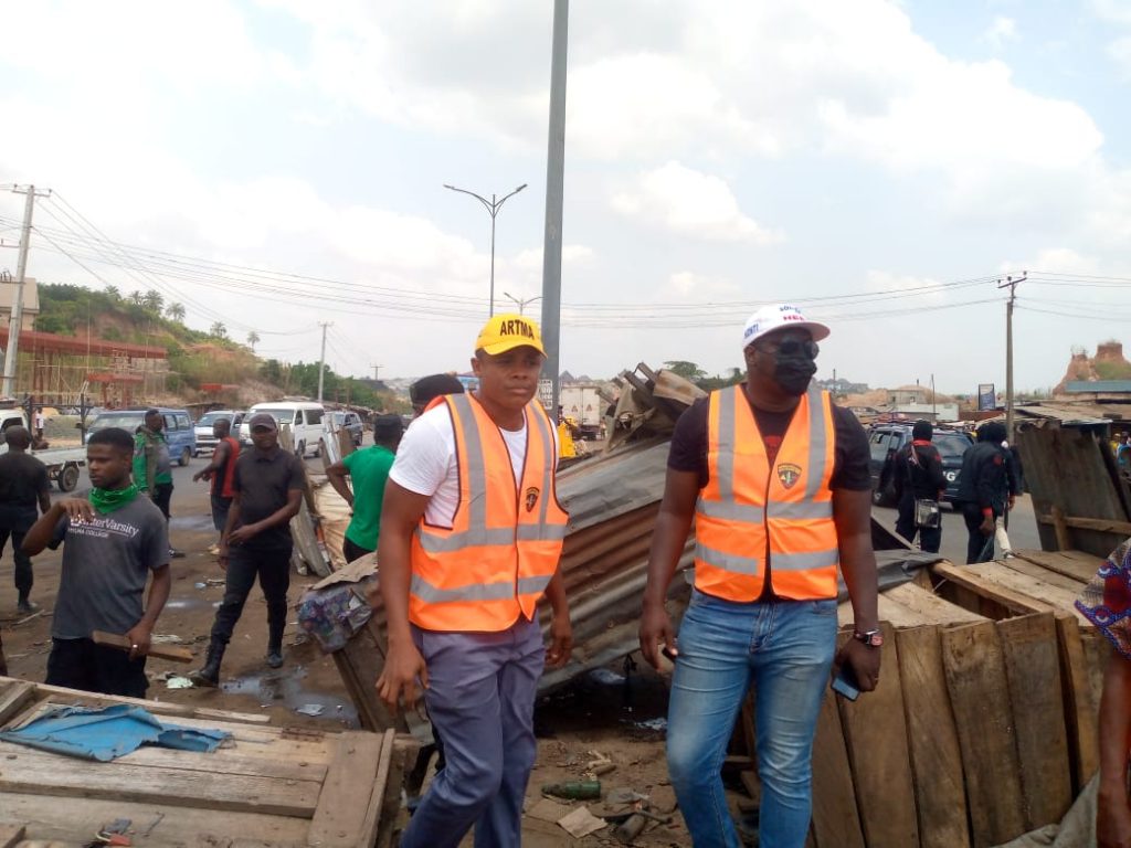 ARTMA, OCHA  Brigade Decongest Roads At Toll Gate, Others