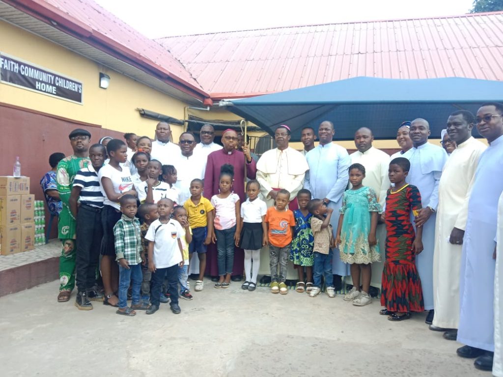 70th Birthday Anniversary : Bishop Ezeokafor Gives Succour To Faith Community Children’s Home, Awka